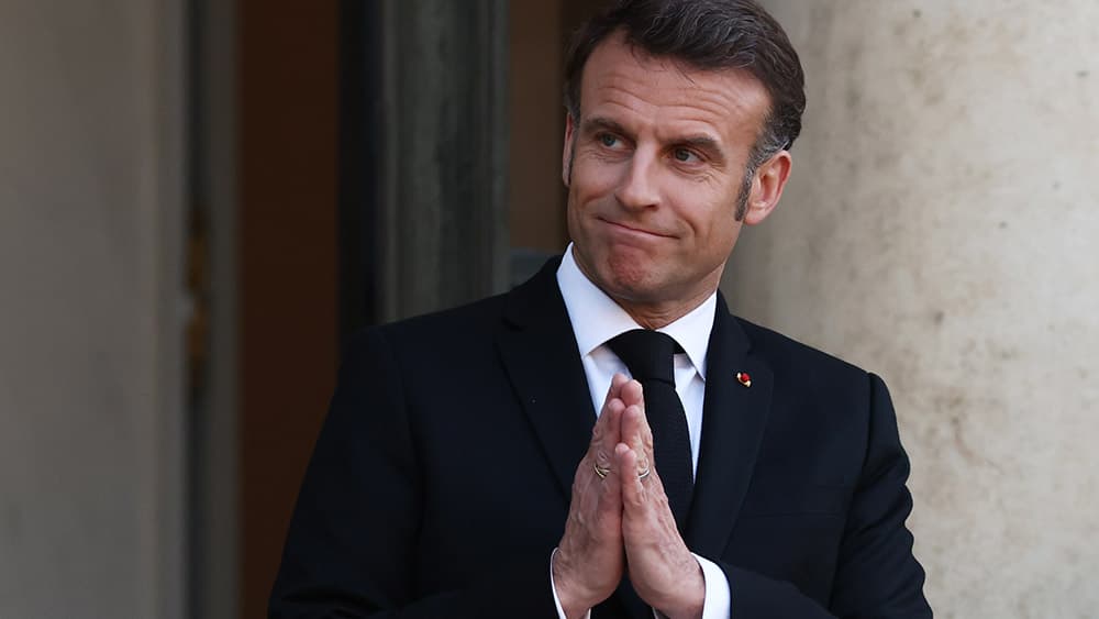 Macron, Tedros push for mandatory age verification on social media in joint statement