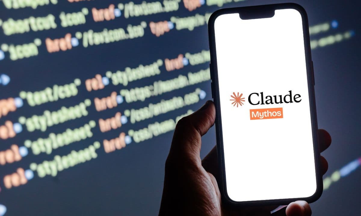 Anthropic CEO Predicts Firms Have 6 Months to Patch Software Vulnerabilities