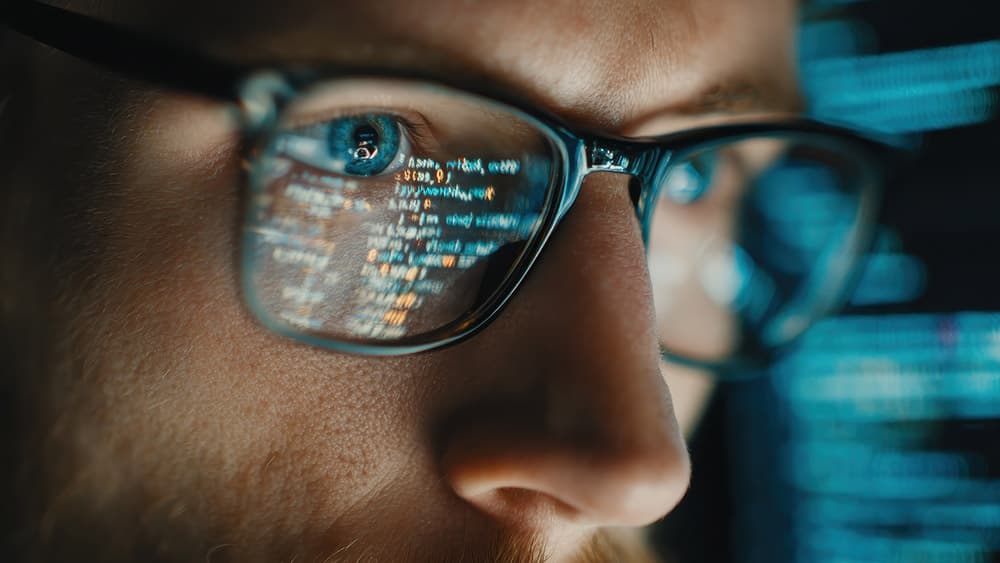 Canât sleep? Your screen might be the culprit: Hereâs how blue light blocking glasses can help